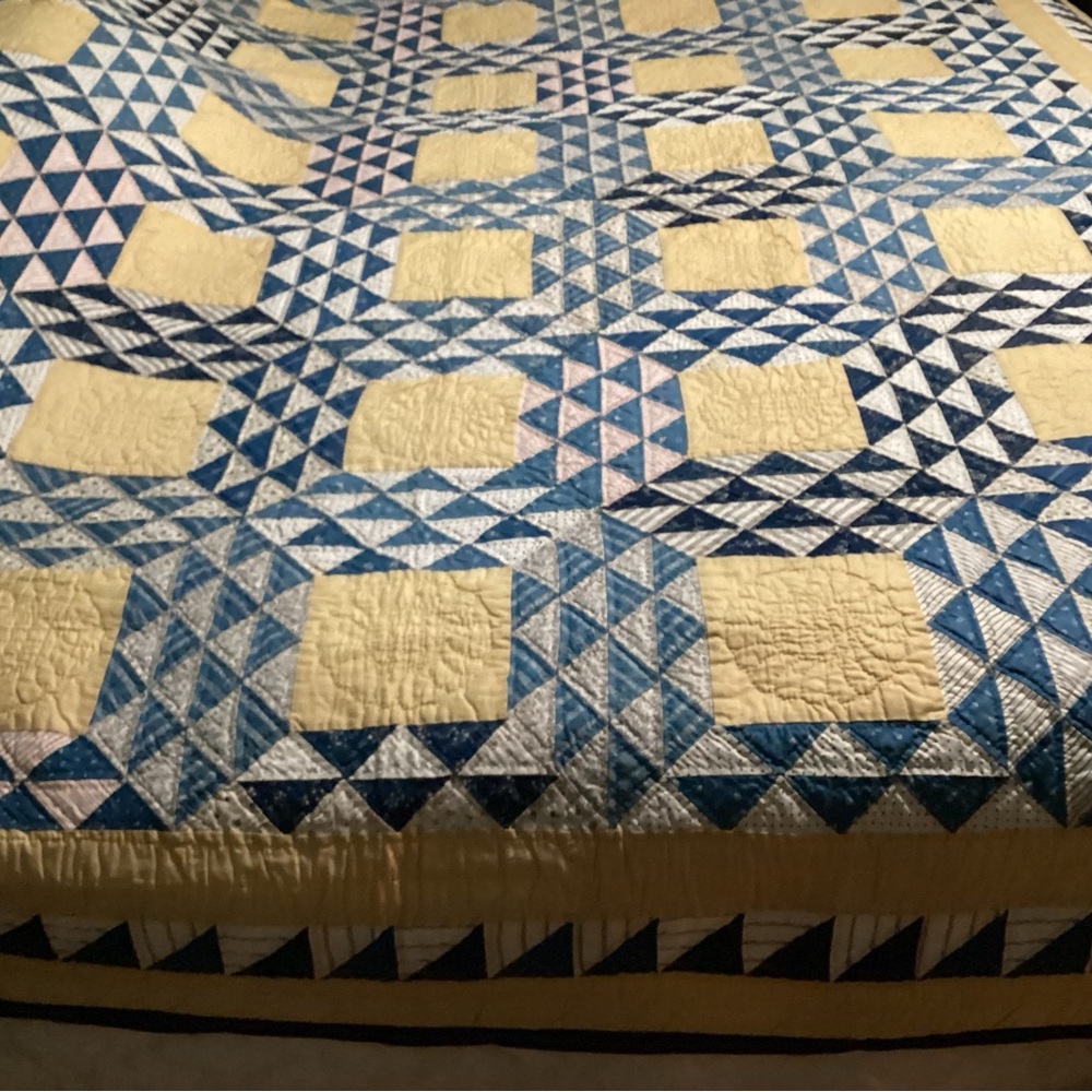 Blue and Cream Geometric Quilt Bedding - Picture 15 of 16
